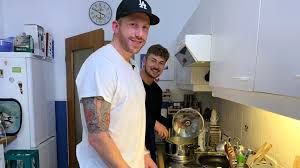 Die grosse kennenlernshow of the television competition let's. Trotz Trennung Nicolas Und Lars Bei Das Perfekte Dinner Promiflash De