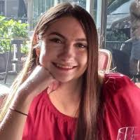 100+ profilů „Deanna“