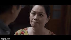 Hải Đường trong gió tập 1: "Chị đại" Thúy Ngân cưỡi mô tô đu bám xe tải,  giương cung cực ngầu