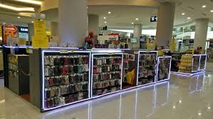 Selleks, et paremini vaadata asukohta aidijuma scarf concept store mydin mall seremban 2, pöörake tähelepanu lähedal asuvatele tänavatel: Onetwosix Accessories Mydin S2 Cell Phone Accessory Store In Seremban