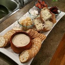 The quirky experiences of a family when they get together for dinner every friday night. Saturday Night Dinner Morsels