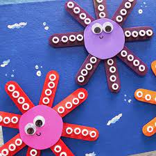 Simple art and craft ideas for kids. 35 Cute Summer Crafts For Kids Best Summertime Diys For Children 2021