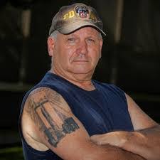 Vanessa Canavan's Instagram, Twitter & Facebook