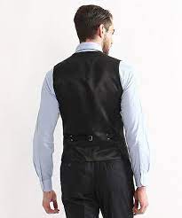品と色気を注入 スーツベストの着こなしとおすすめ メンズファッションマガジン tasclap メンズファッション スーツ 男性 シャツ