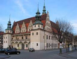 Photo gallery of poland contains images of polish cities, towns and villages, streets, monuments, interesting places and tourist attractions. Brzeg Travel Guide At Wikivoyage
