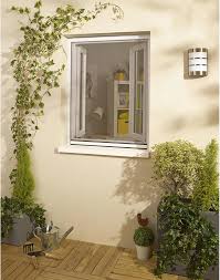 Moustiquaire Pour Fenetre A Enroulement Vertical H 100 X L 80 Cm En 2020 Moustiquaire Fenetre Moustiquaire Fenetre
