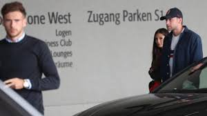 Eine würdigung von sportredakteur sebastian böhm. Die Wags Vom Fc Bayern Goretzka Freundin Mathea Geheim Besuch