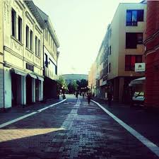 Bilježi pad budući da posljednja procjena zavoda za statistiku iznosi 184 843. Pin Auf Banja Luka