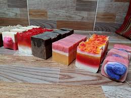 Cara buat sabun homemade yang mudah. Resah Dengan Kondisi Alam Mereka Membuat Sabun Ramah Lingkungan Mongabay Co Id
