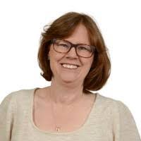 Lisa Lipscomb's Instagram, Twitter & Facebook