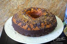 Sfornate la vostra ciambella al cioccolato e arancia e lasciate sfreddare per un paio d'ore prima di consumarla. Ciambella All Arancia Con Salsa Al Cioccolato Le Meraviglie Di Cicetta