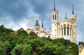 It offers a beautiful view of lyon. Ou Se Promener Au Vert A Lyon Lyon Camping