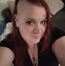 We are thrilled to welcome Handmade Haven to Market42! Handmade Haven is a  collective of local artisans offering a wide range of beautifully  handcrafted items. From custom drinkware and cozy shirts and