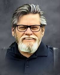 Dee Gill's Instagram, Twitter & Facebook