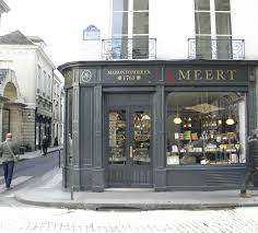 Paris Shops And Window Displays Window Display Retail Facade Paint Drop