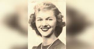 Fern Saunders's Instagram, Twitter & Facebook