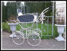 Das Nostalgie Kinderwagenparadies Mit Bildern Kinder Wagen Kinder Puppenwagen Retro Kinderwagen