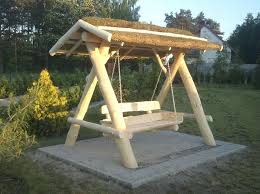 Hollywoodschaukel Gartenschaukel Aus Massiven Baumstammen Holzschaukel Garten Terrasse Mobel Holly Backyard Patio Designs Garden Furniture Log Furniture
