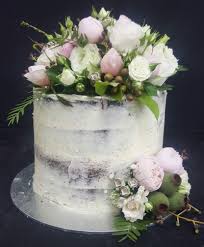 Come to us with your ideas & we can work with you to create a 21st design you love. Naked Double Eiffel Tower Cakes