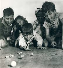 Black And White Children Playing Together Before Smartphones When Kids Had Real Fun Photo Kids Playing Children