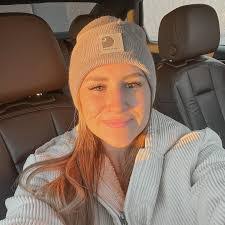 Emma Hatch's Instagram, Twitter & Facebook