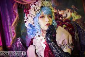 二次創作がこんなに楽しい世界は他にない 上坂すみれが語る 東方の魅力から弾幕の美しさまで 東方我楽多叢誌 strange article of the outer world 上坂 すみれ 上坂 すみれ