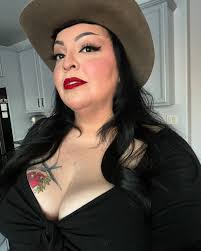 I'm coming to #RedRiverNM for this year's @aspencadefestival !!! My girl  @summerdean is also performing that weekend! 🥰♥️🤘🏼 Can't wait to see  some @ameripolitan family there, and perform with my local buddies @