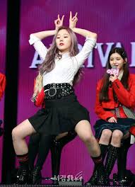 Everglow Mia Kpop Girls South Korean Girls Girl Crushes