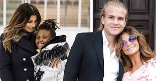 Carola har sonen amadeus med runar søgaard. Amadeus Sogaards Ilska Skriver Sjalv Om Systern Zoe Svensk Dam