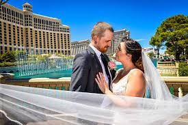 Las Vegas Wedding Photo Tours Graceland Chapel