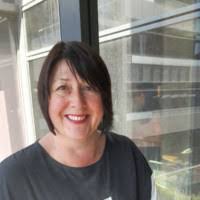 Jane Lear's Instagram, Twitter & Facebook