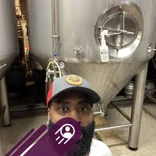 65th & Promontory Dr. (UPDATE) Female was shot during an attempted  carjacking. Victim & offenders got into a shootout. One of the offenders is  identified as Rapper “Lil Mari” 😳 #ChitownCrimeChasers