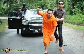 Tonton abang long fadil 2 2017 malay full movie online abang long fadil 2 brother tells about the journey of fadil s life which falls into the mafia world mastered by taji samprit and his son wak doyok. Sekuel Abang Long Fadil 2 Lebih Mantap Dengan Plot Twist