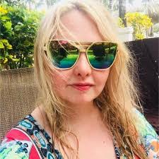 Cindy Mathieu's Instagram, Twitter & Facebook