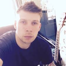 Simon Mackenzie (@80s4thewin)