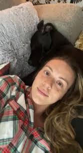 Jacqueline Applegate's Instagram, Twitter & Facebook