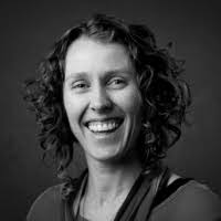 Carrie Newbold's Instagram, Twitter & Facebook