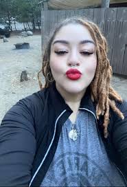 Setting boundaries with family members and finding emotional freedom