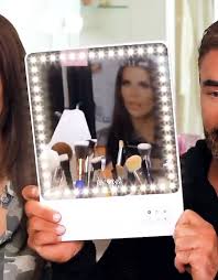 Glamcor Is The Leading Manufacturer Of Professional Portable Lighting And Vanity Mirrors Pro Makeup Artist Riki Mirror Makeup Mirror With Lights Esthetician