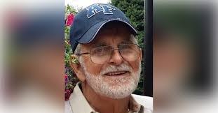 Crystal Bragg's Instagram, Twitter & Facebook