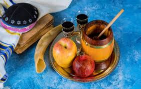 Rosh hashanah, literally meaning head of the year, is the jewish new year. Evrejskij Novyj God 2020 Kogda Rosh Ha Shana V Etom Godu Tradicii Chto Nelzya Delat