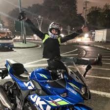 雨の東名高速を 西に向かって走る葉月美優ちゃん gsx250rでのライディングが めっちゃ楽しいらしいです 葉月美優 みうみう gsx250r スズキ suzuki オートバイ女子部 autoby重車女子團 バイク バイク女子 webオートバイ 月刊オートバイ 車 女子 バイク