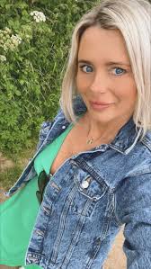 worklifebalance #mentalhealthmatters #naturetime #selfcare  #disconnecttoreconnect #wellnessjourney #mindfulness #healthyhabits  #rechargeyourself #naturewalks #unplugandrecharge #prioritizeyourself…