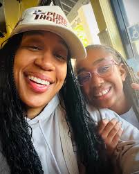 And just like that…. Peace out August. ✌🏾😘