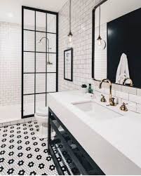 A Elegancia Do Preto E Branco Na Decoracao Dos Banheiros In 2020