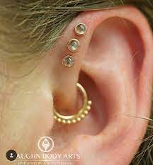 Yowza Beautiful Jewelry And Perfectly Placed Piercings Couldn T Compliment This Ear Any Better Done By App Member Cody Vaughn Piercercody Of Vaughn Bo Joyas