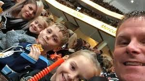 Michelle Battles's Instagram, Twitter & Facebook