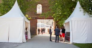 Wir bieten hochwertige zelte für hochzeiten und partys. Pavillons Schirme Partyzelte Mieten Eventtool24