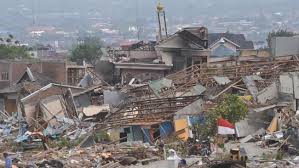 Gempa bumi adalah guncangan atau getaran di permukaan bumi akibat pergeseran lapisan batuan di dasar permukaan bumi. Akibat Gempa Dan Tsunami 17 Ribu Rumah Rusak Di Donggala