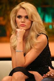 Ich kann nicht in die kamera lächeln, während es mir eigentlich schlecht geht. Weitere Ehekrise Sara Kulka Will Sich Eigene Wohnung Suchen Promiflash De